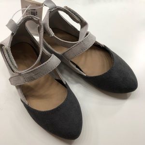 Old Navy Flats. Size 8. New with tags.